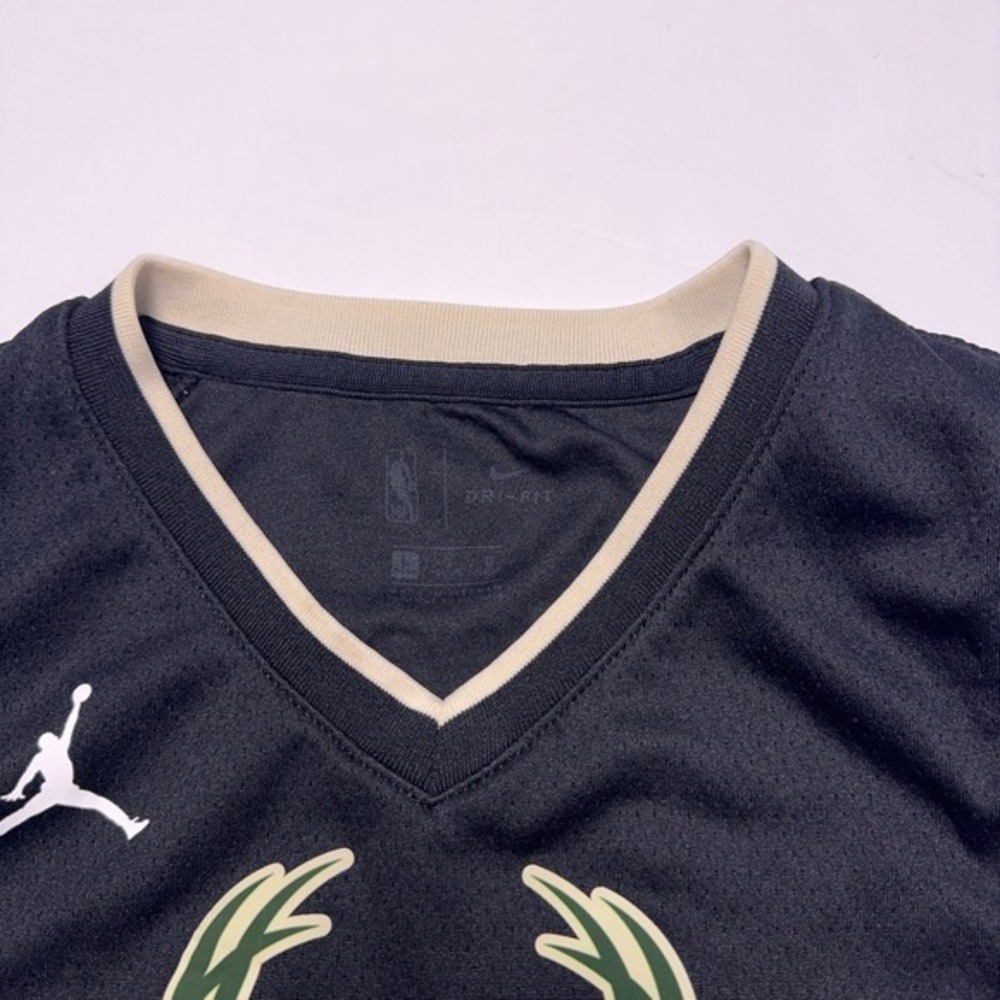 Jordan Milwaukee Bucks Giannis Antetokounmpo NBA Jersey Black Youth Size L Nike - Picture 5 of 9
